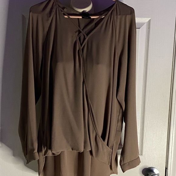 Silky Blouse with Cross over at neck - Picture 4 of 4